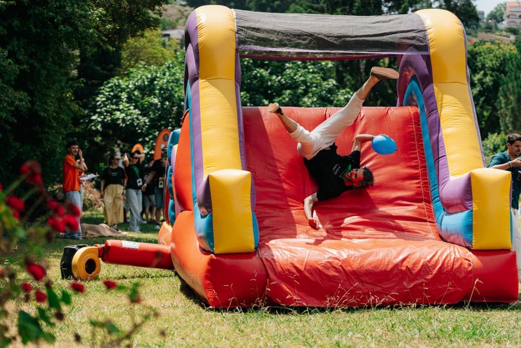 teambuilding; evento; interno; colaboradores; insuflável;